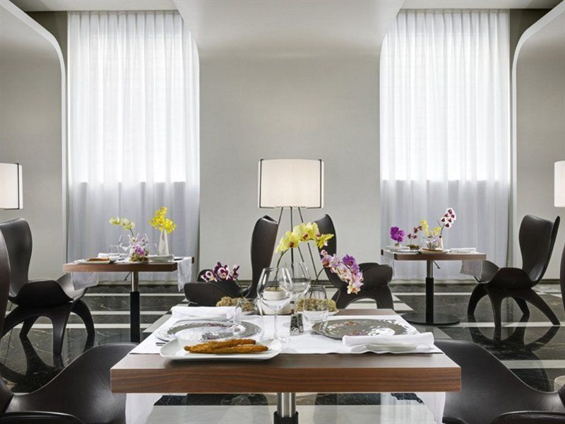 Palazzo Montemartini Rome, A Radisson Collection 5* Rom