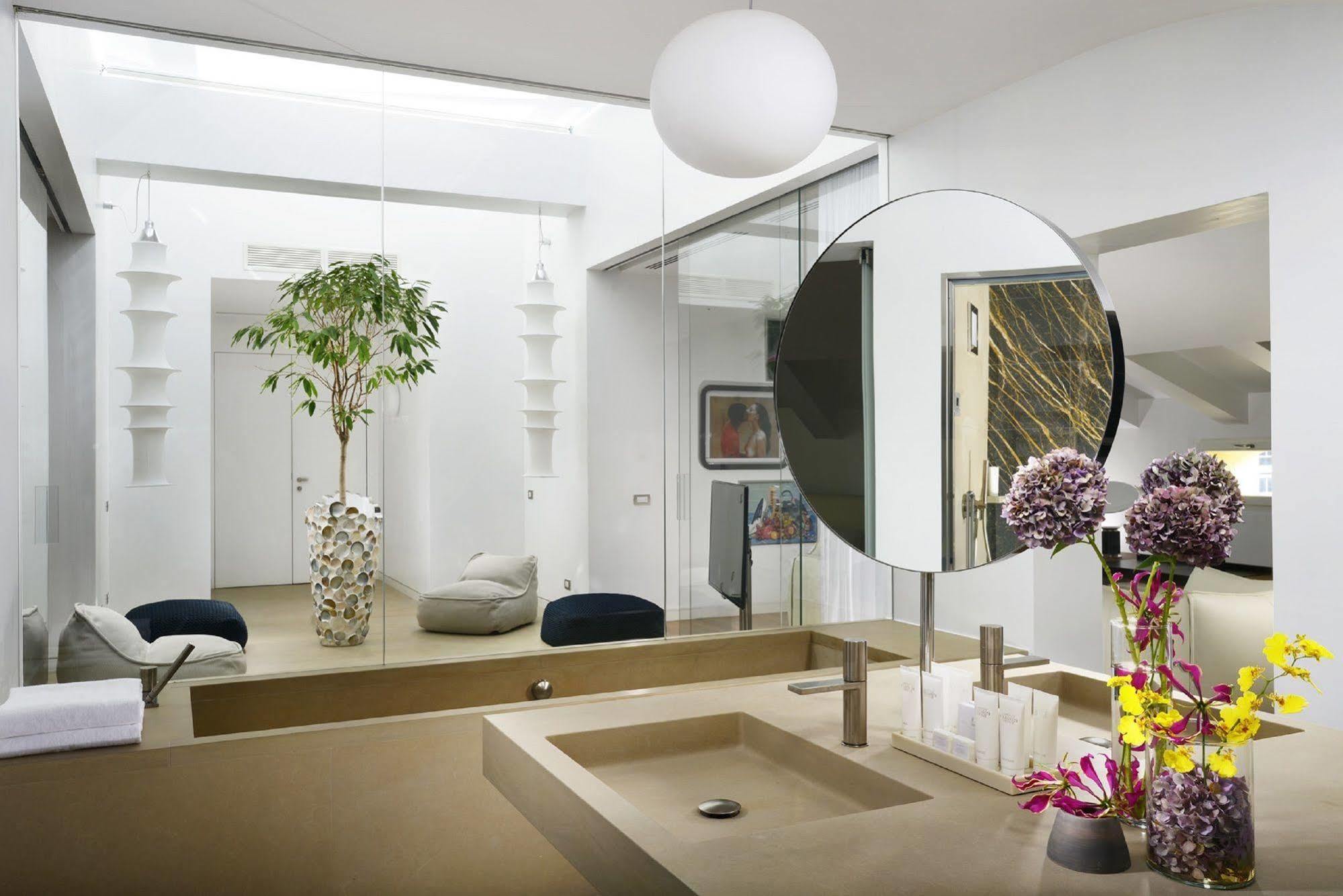 Palazzo Montemartini Rome, A Radisson Collection 5* Rom